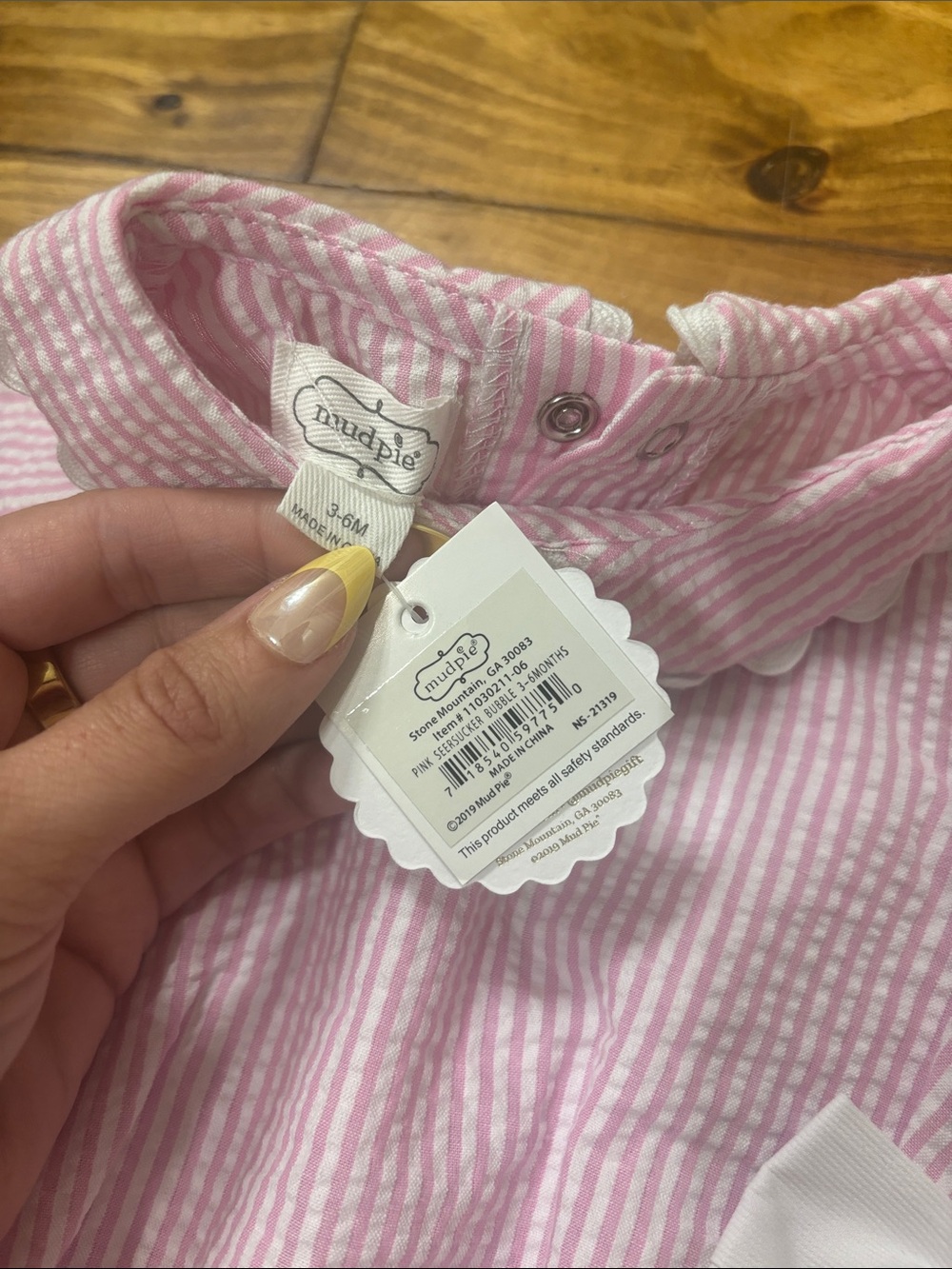 NWT Mudpie Pink Seersucker Bubble w/Bows Size 3-6 Months - Picture 2 of 4